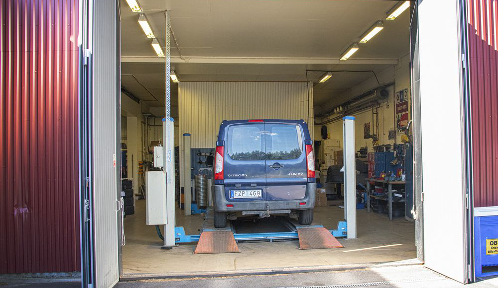 reparation och service i vår bilverkstad